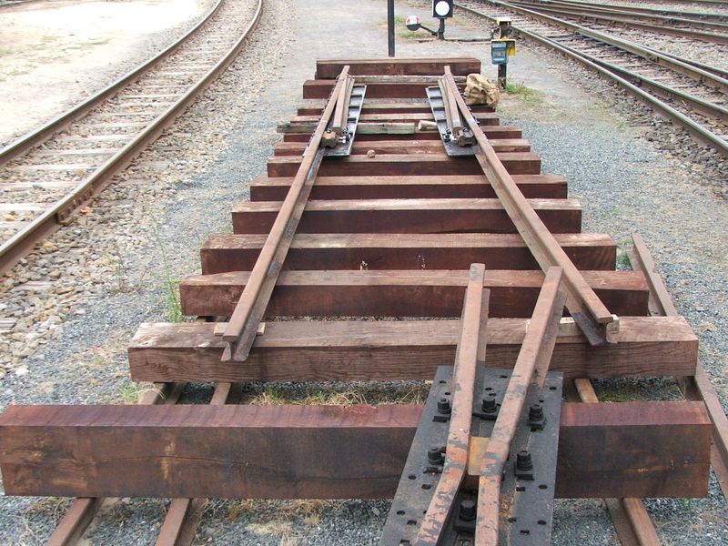 2009-09-28, Museumsbahn Weichenbau053.JPG